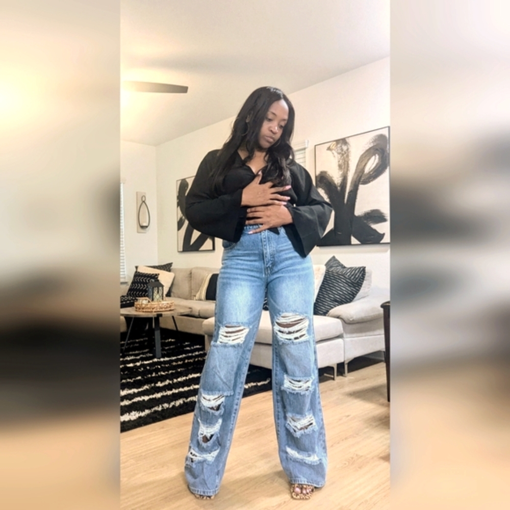 100% cotton, denim wide leg super high waisted jeans! 32 inch inseam